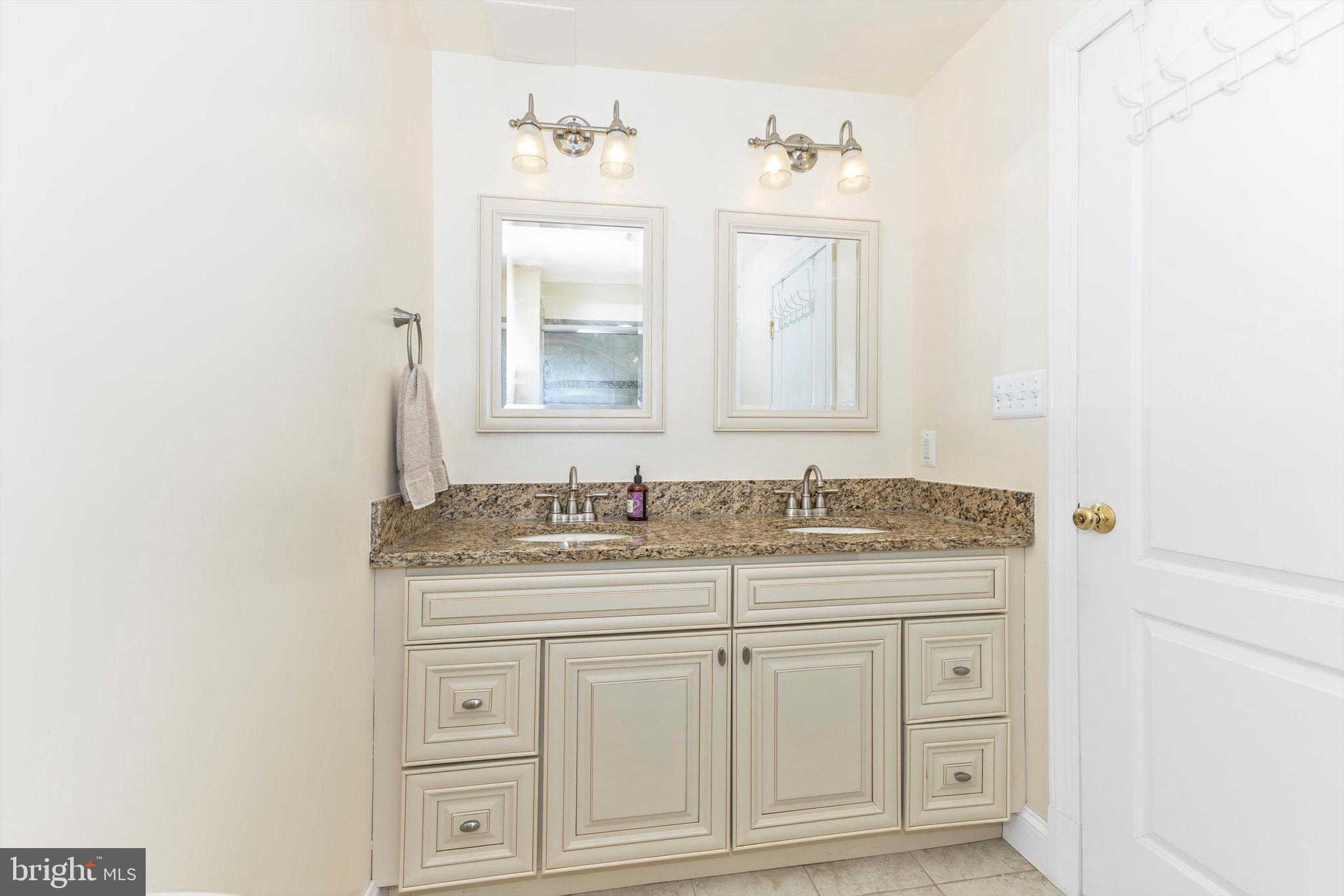 EMERSON - Residential