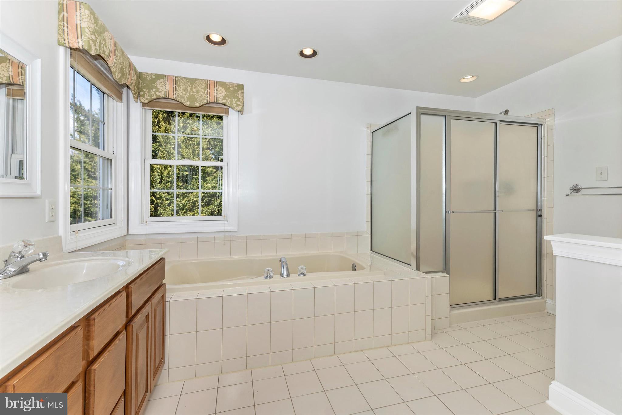 EMERSON - Residential