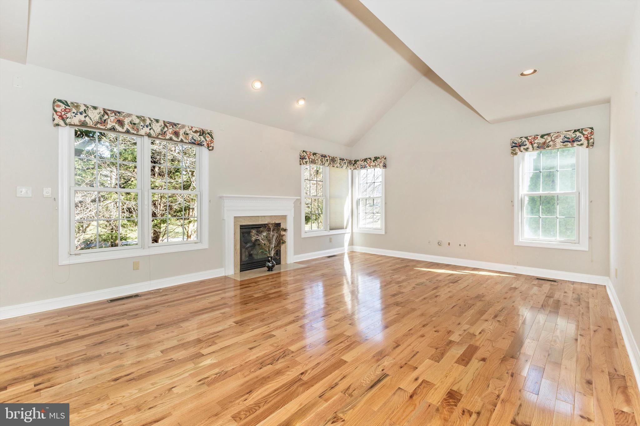 EMERSON - Residential