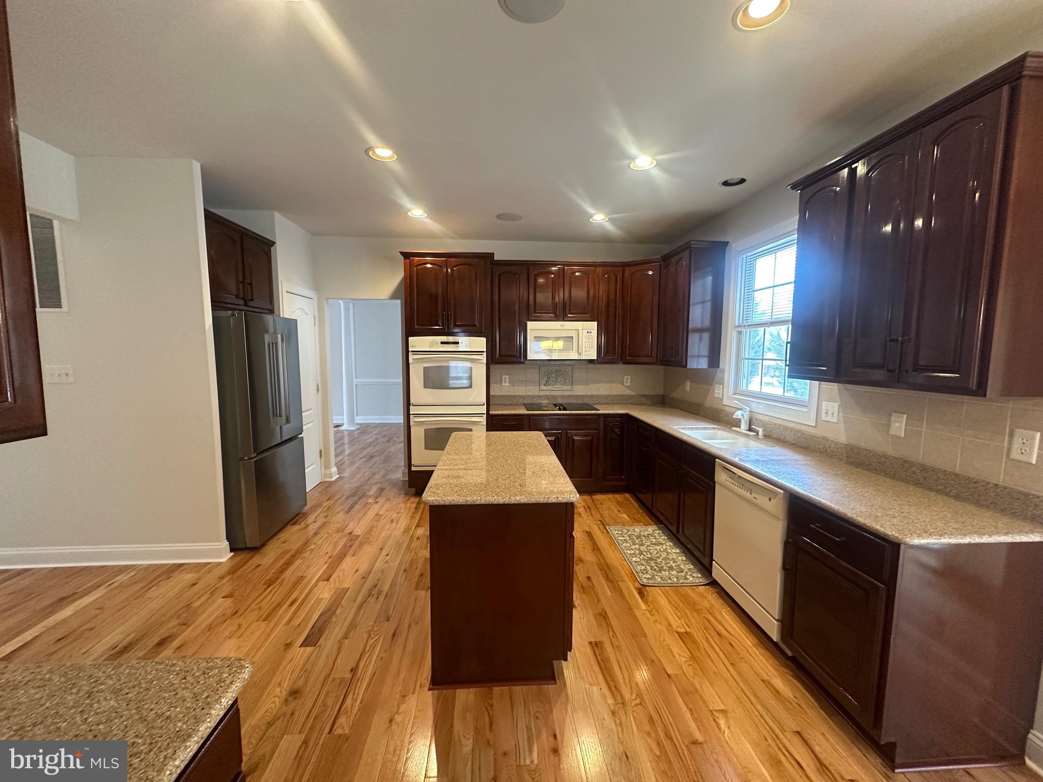 EMERSON - Residential