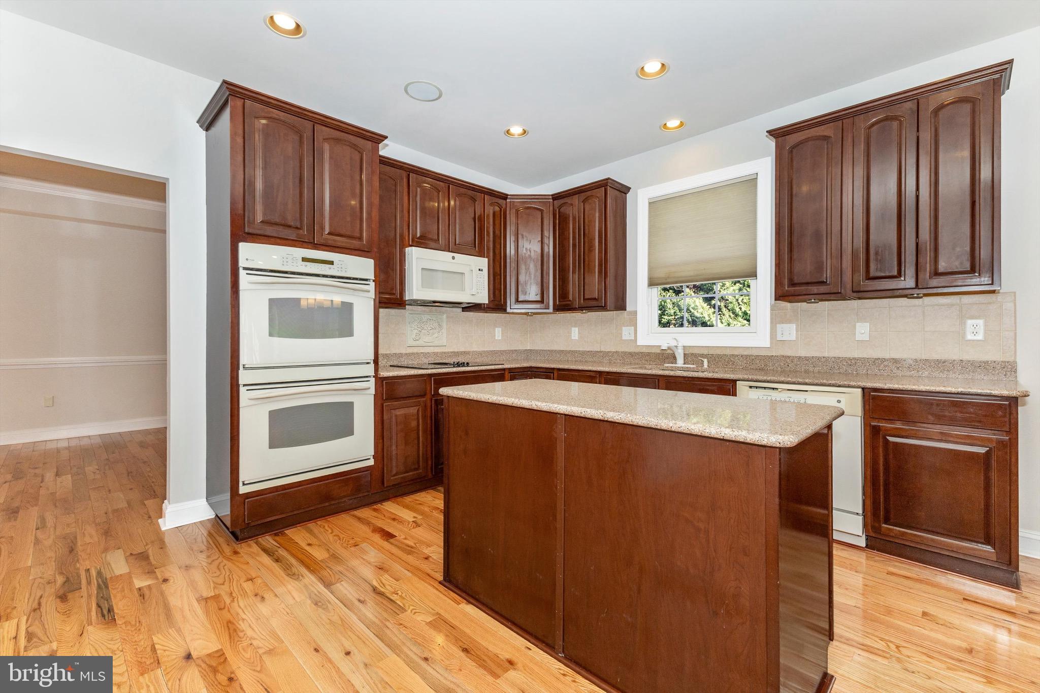 EMERSON - Residential