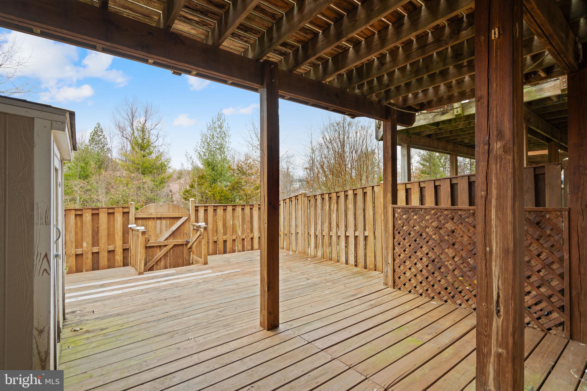 RIVER OAKS - Residential