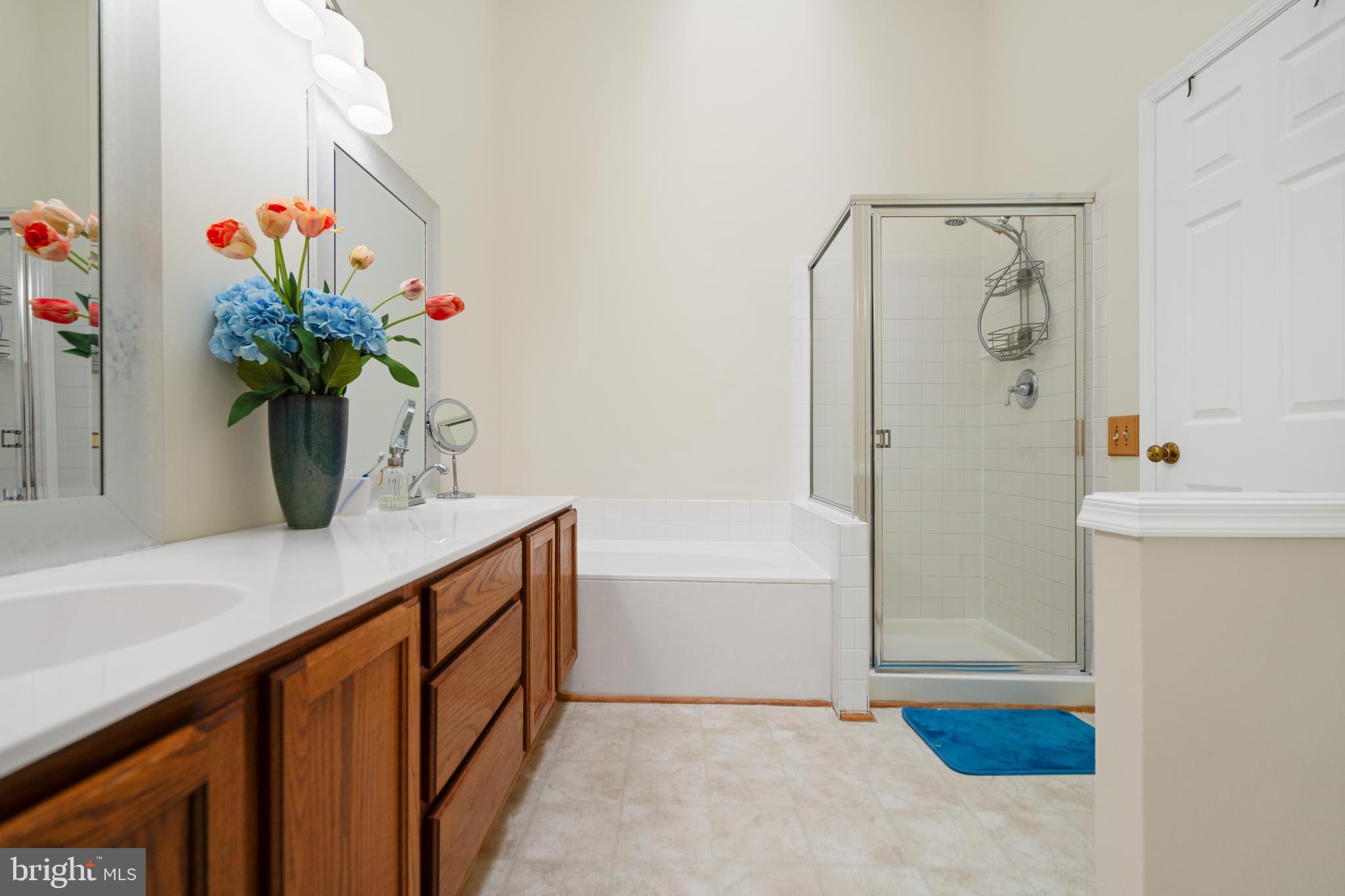 RIVER OAKS - Residential