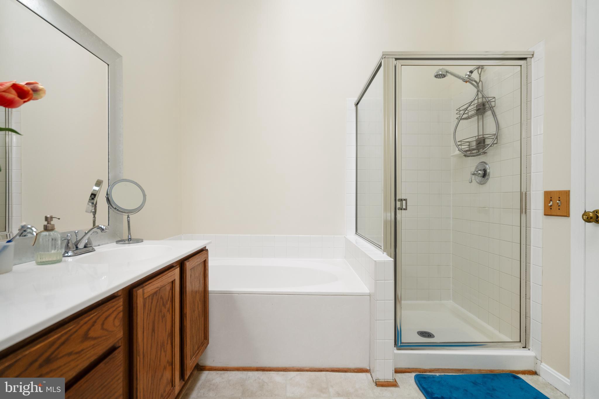 RIVER OAKS - Residential