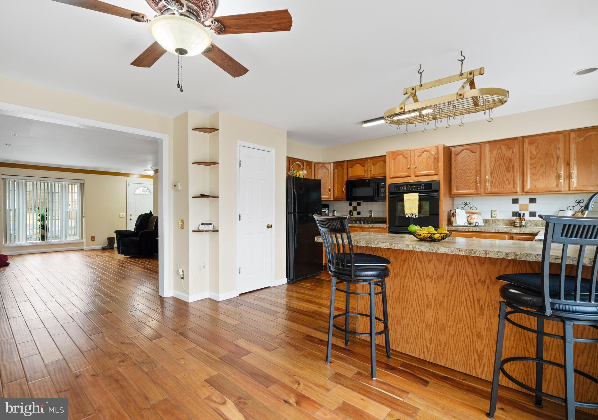 RIVER OAKS - Residential