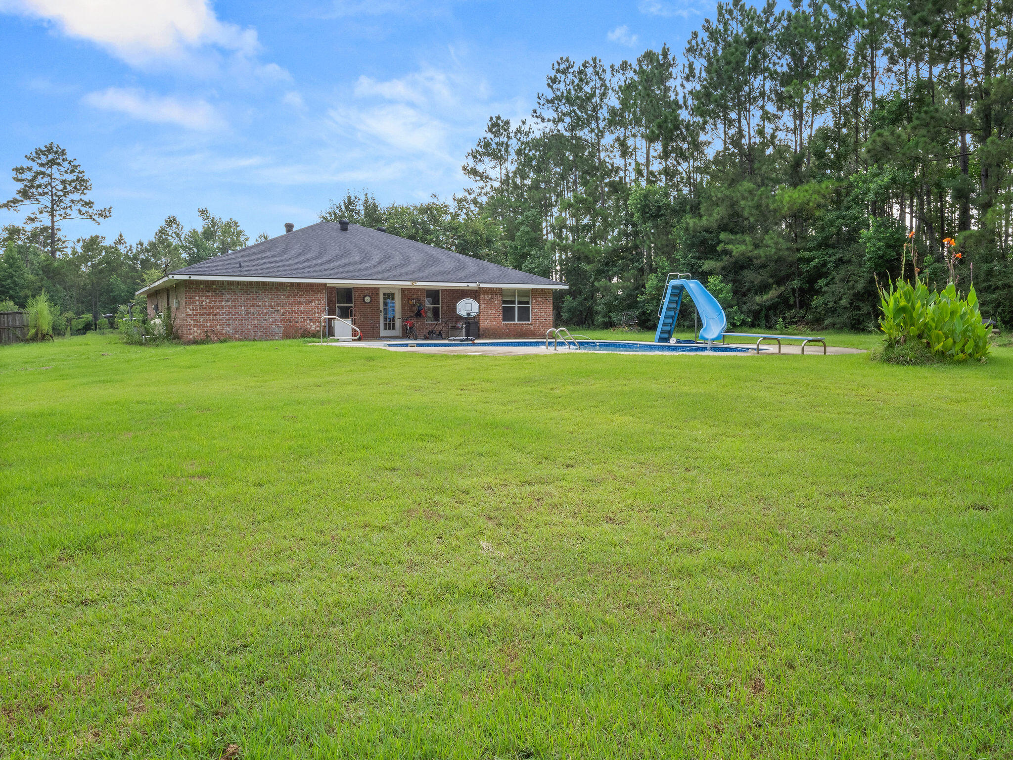 467 Alcock Rd - Photo 3