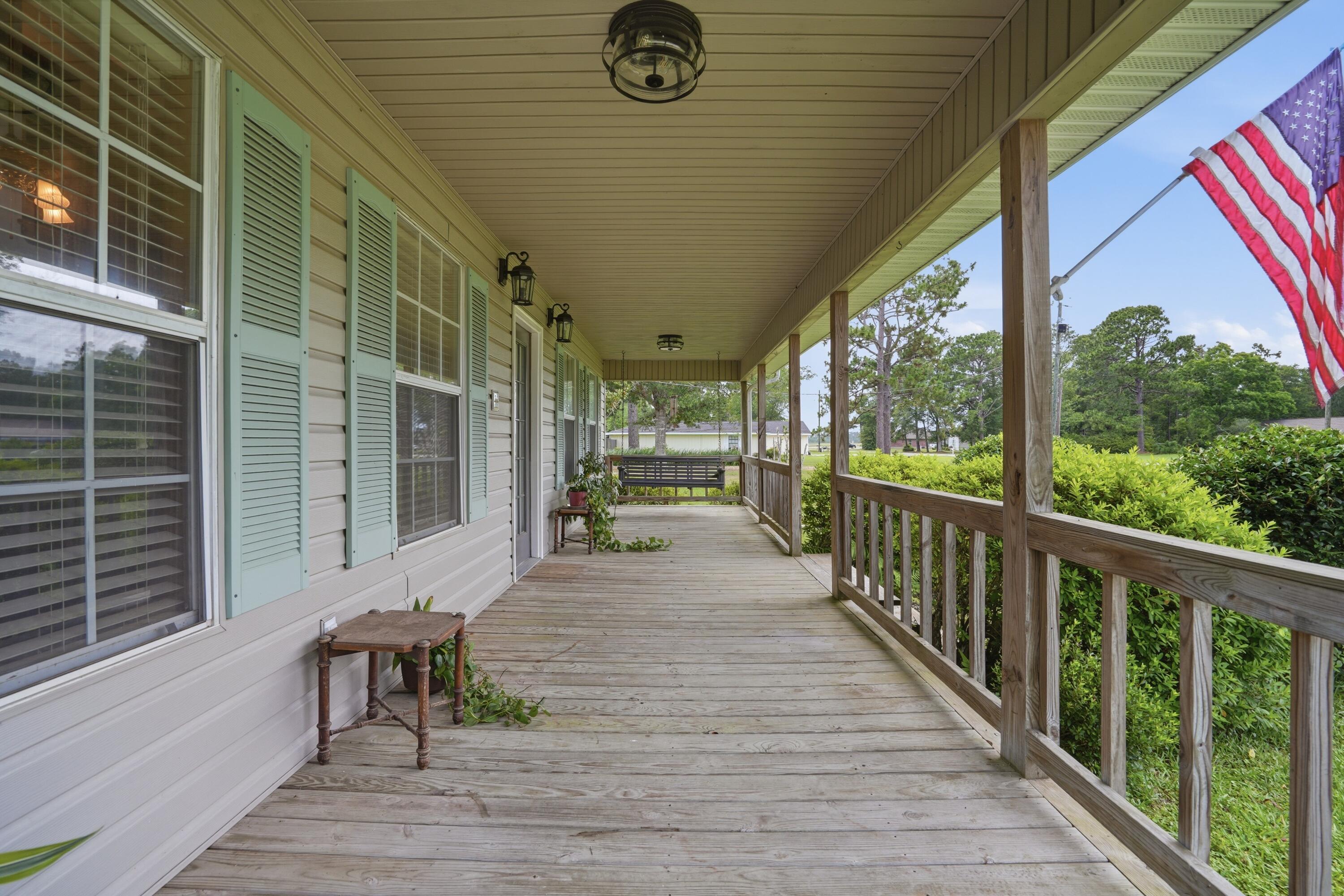 182 Myrtle St - Photo 4