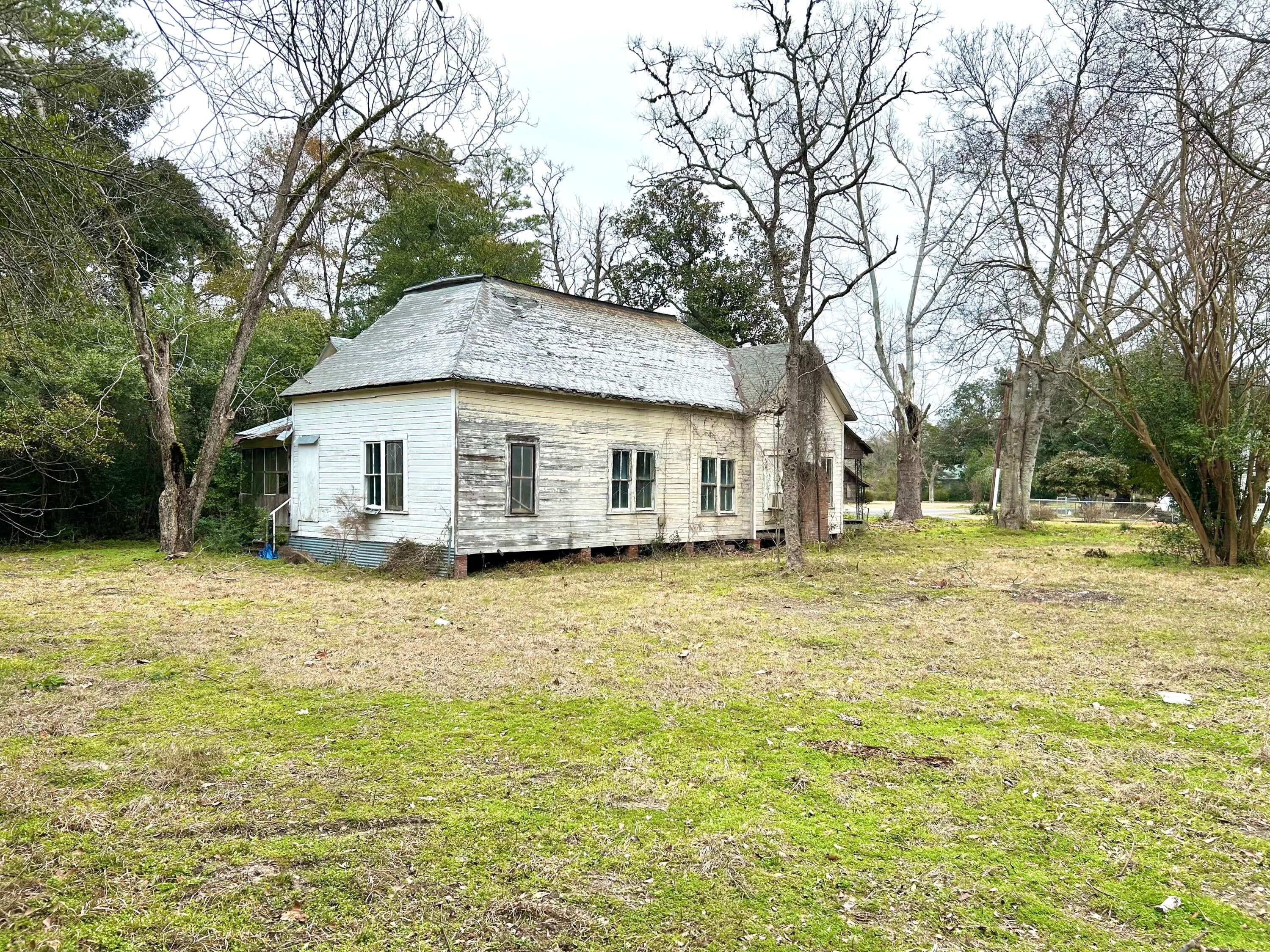4002 Division St - Photo 4