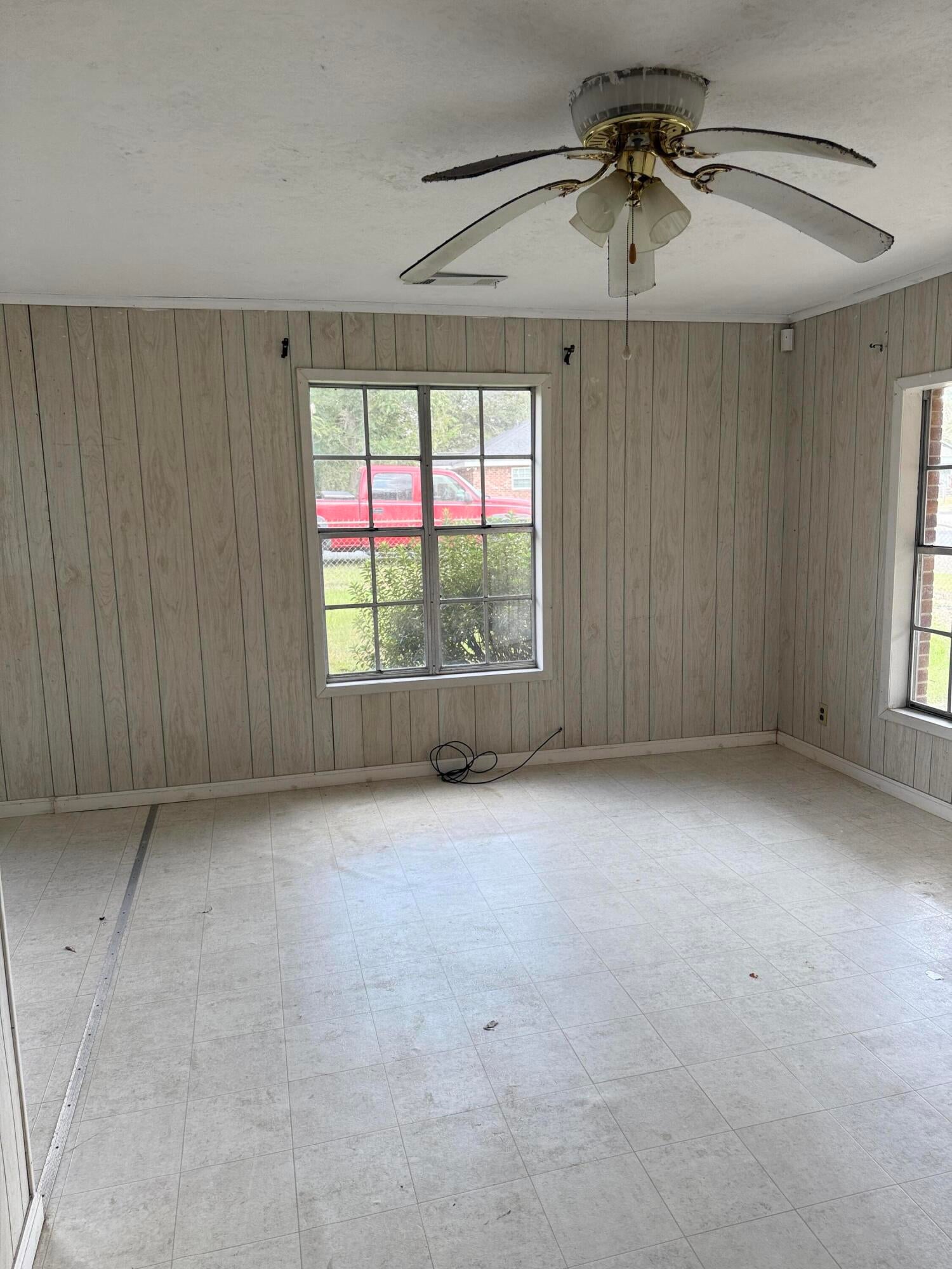 702 Vine St - Photo 3