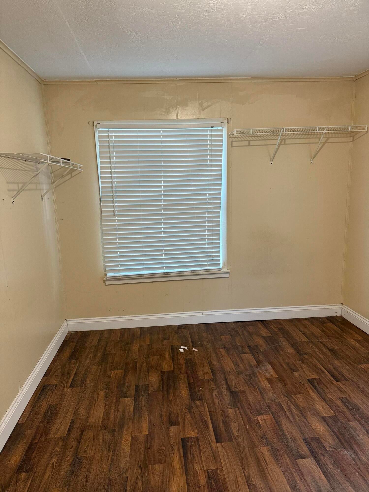 702 Vine St - Photo 2