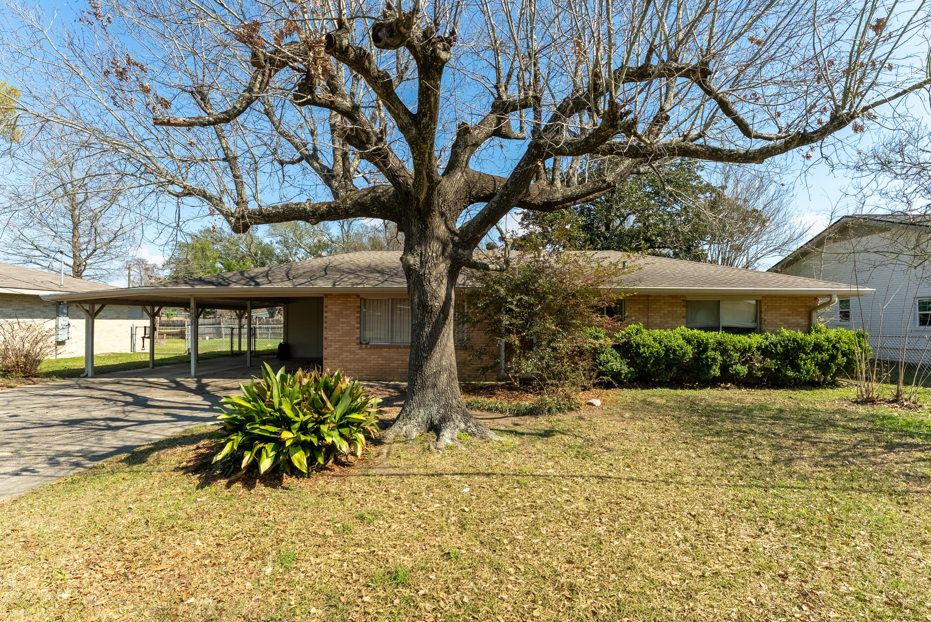 Photo 1 of 28 — 4439 Oaklawn, Lake Charles, LA 70605