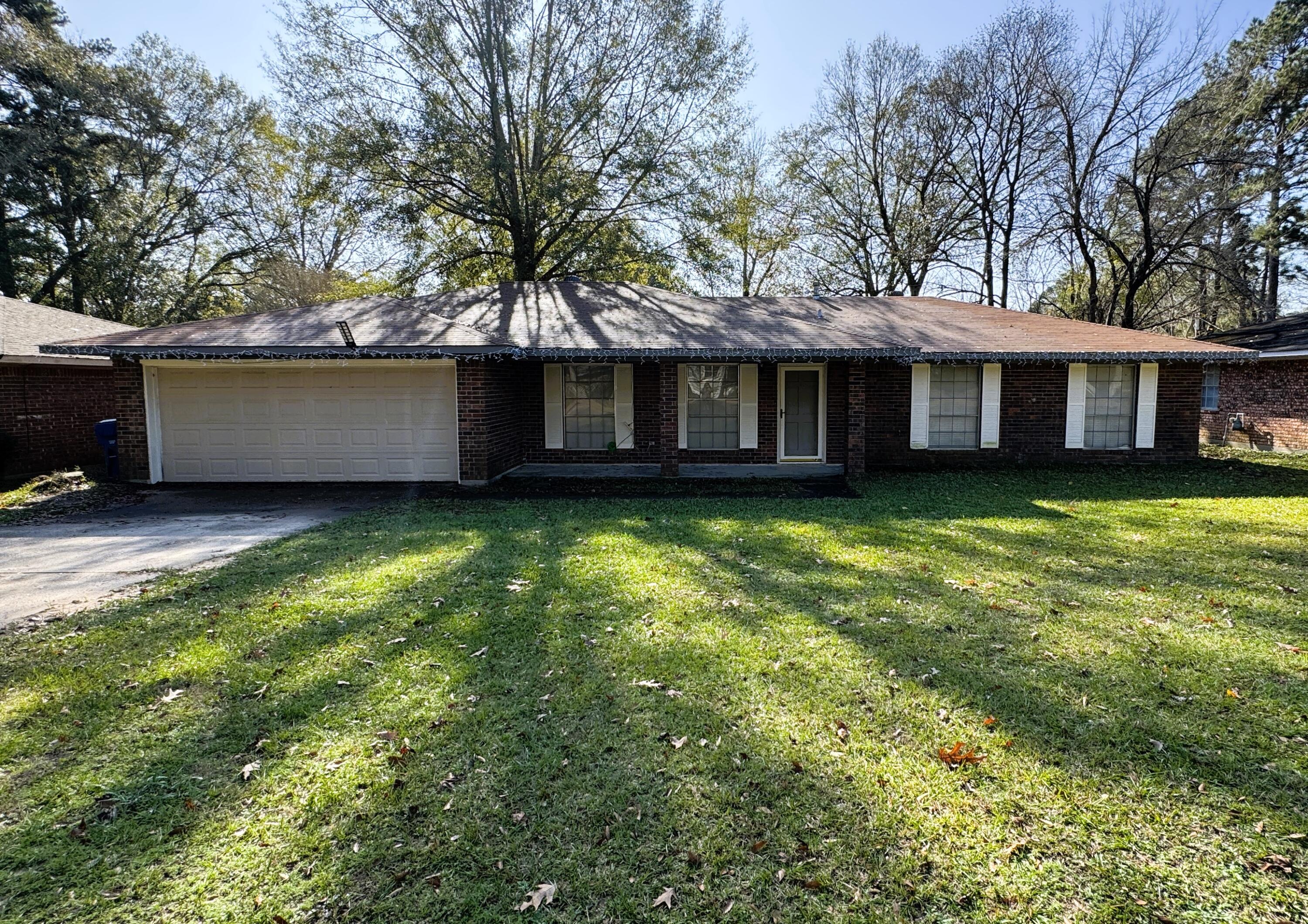 Photo 1 of 13 — 311 Lake St, New Llano, LA 71461