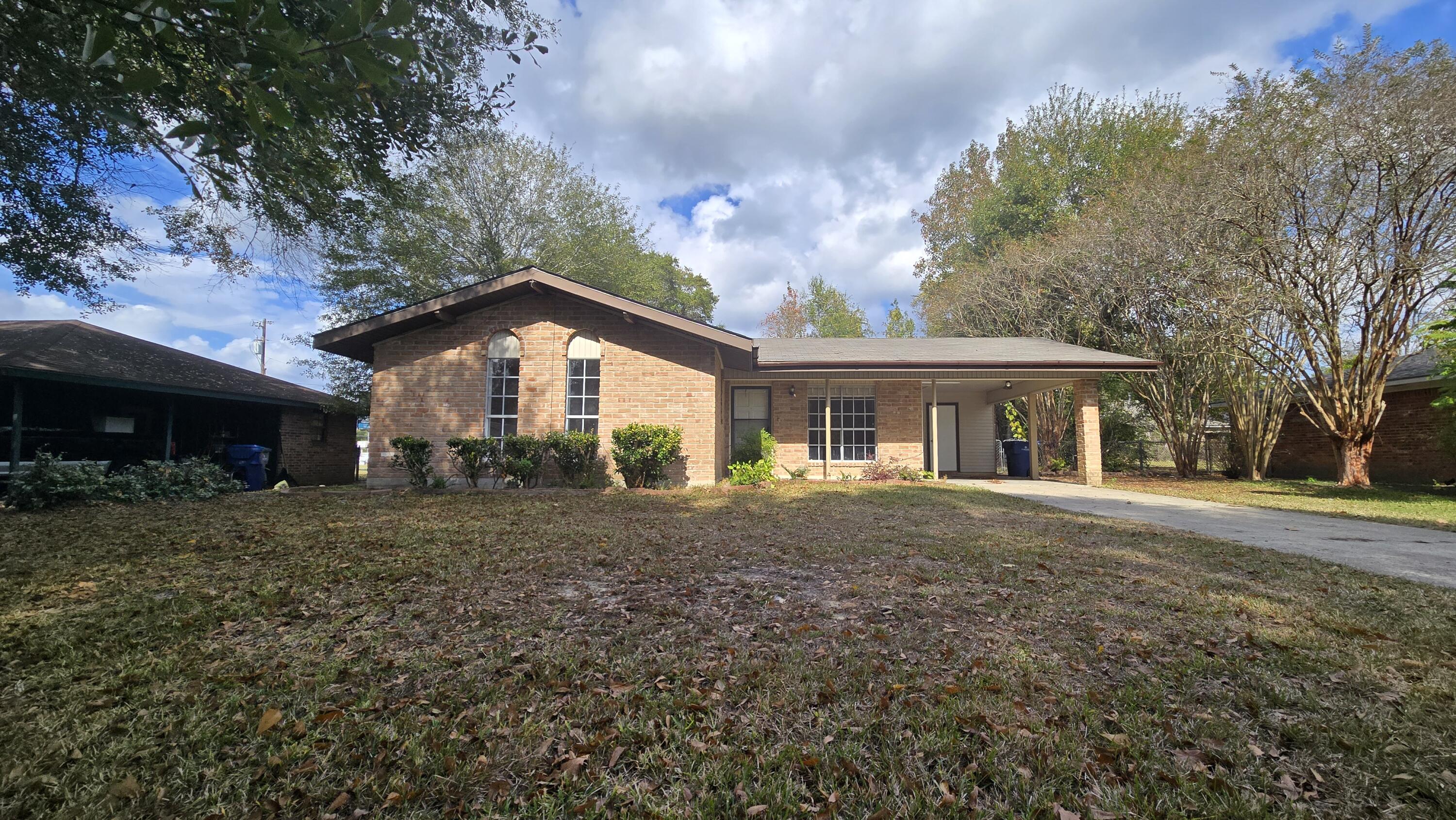 1406 Camelia Dr - Photo 2
