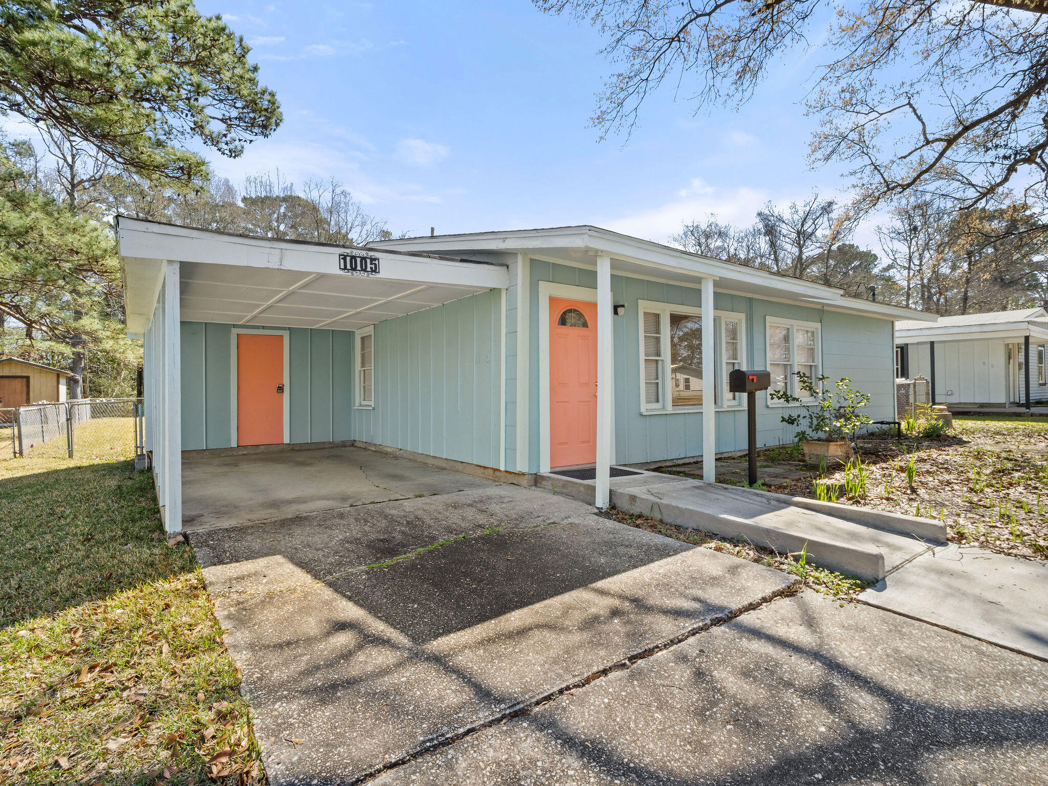 Photo 1 of 13 — 1005 Anderson Dr, Leesville, LA 71446
