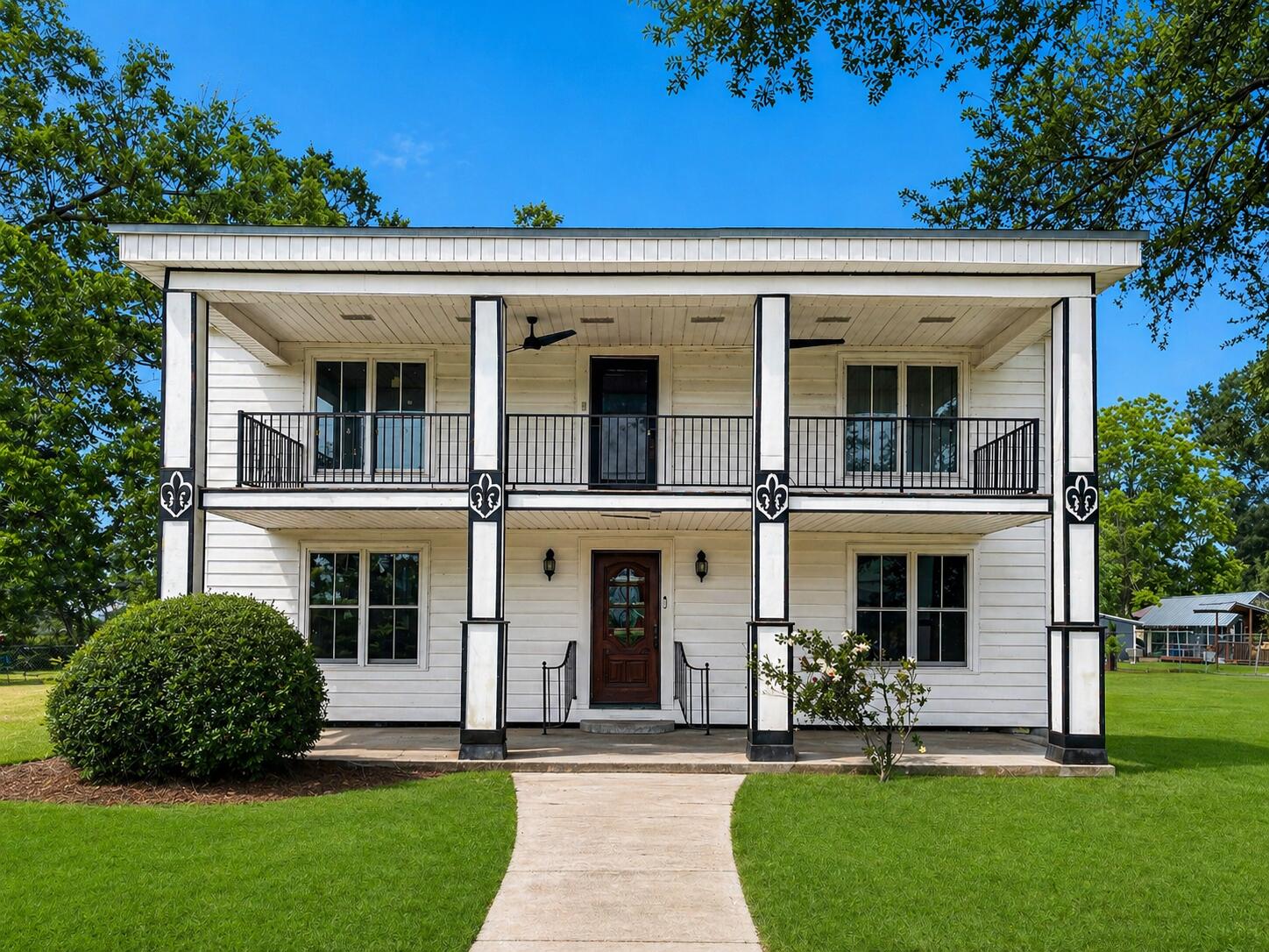 Photo 1 of 42 — 401 W 1st St, Iowa, LA 70647