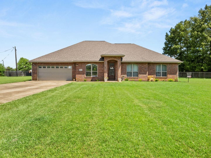 Photo 1 of 20 — 1938 Glendale Rd, DeRidder, LA 70634