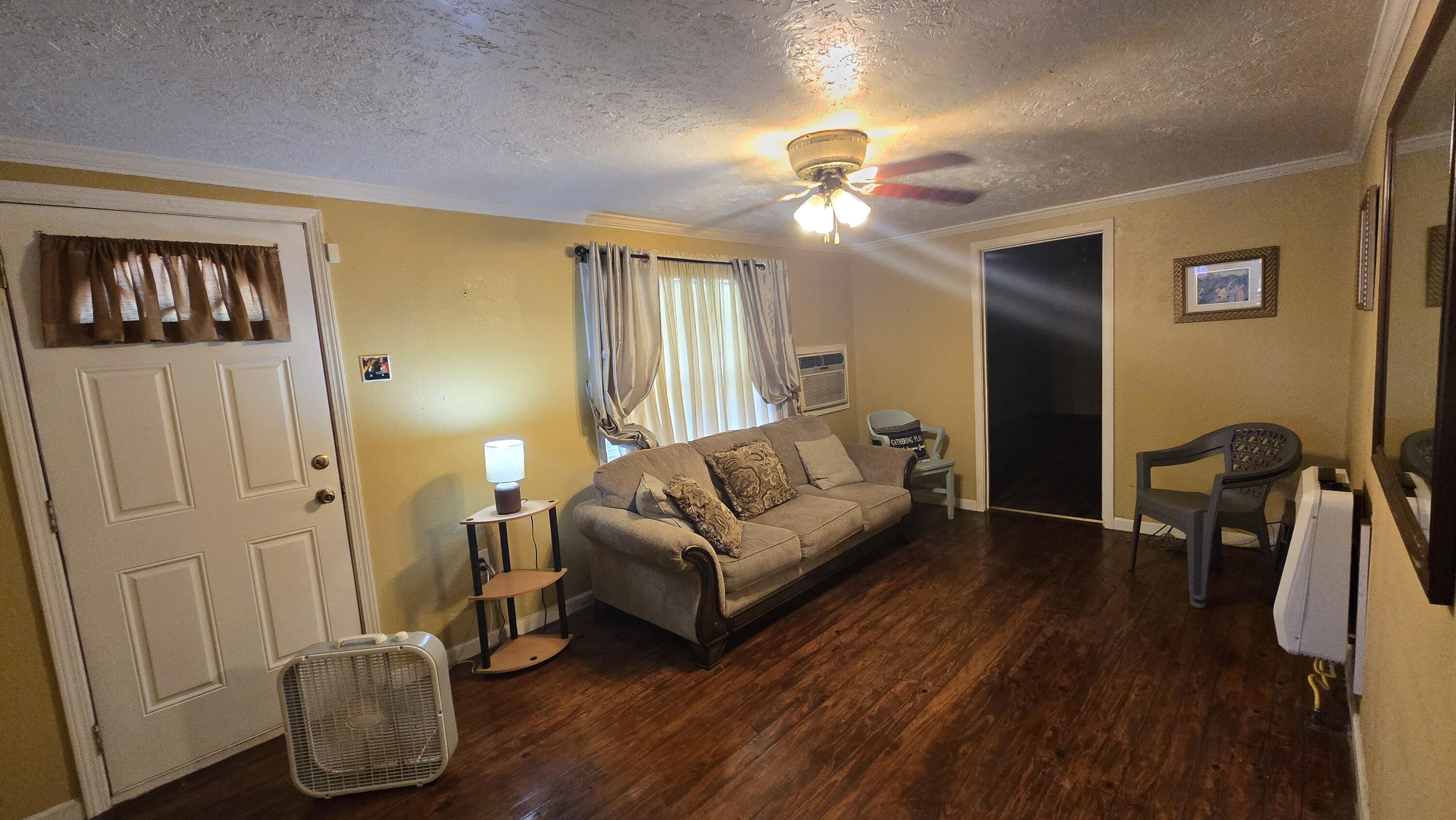 617 Vine - Photo 2