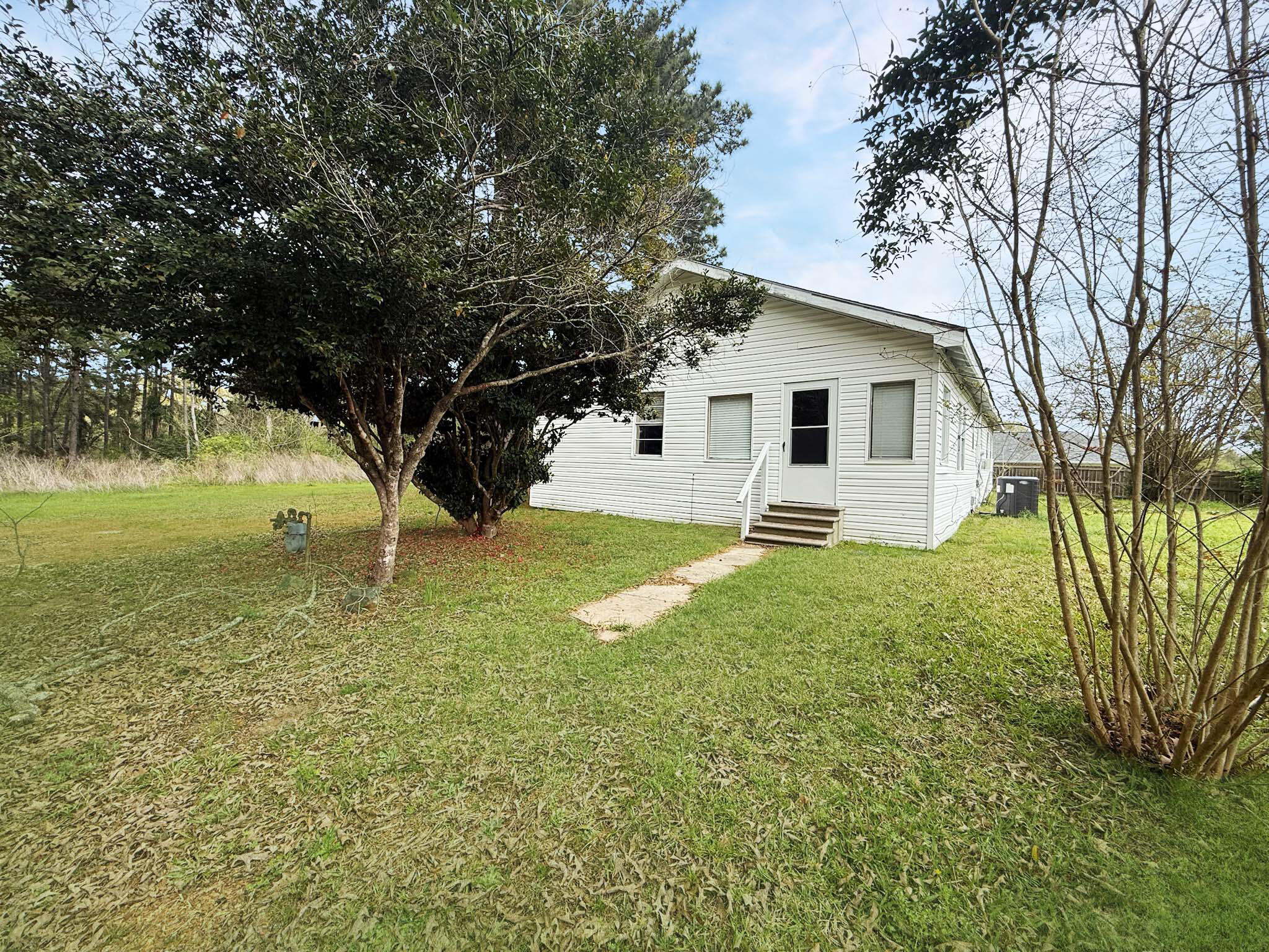 Photo 1 of 17 — 295 Ross Rd, Anacoco, LA 71403