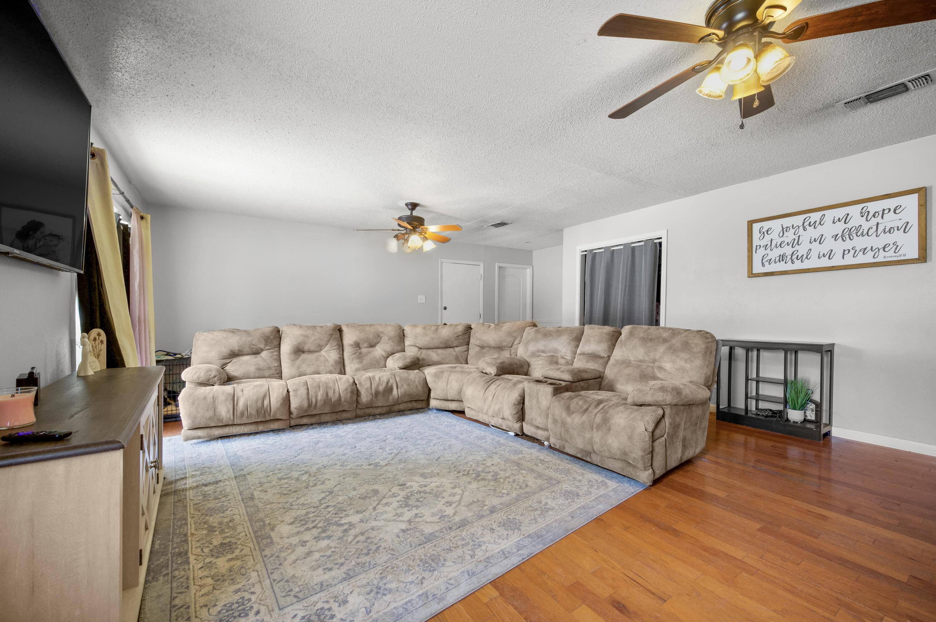 105 Allen Ave - Photo 4