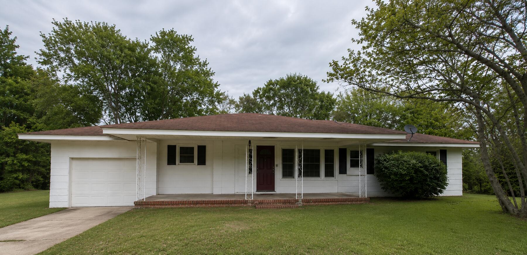 Photo 1 of 14 — 600 Anacoco, Leesville, LA 71446