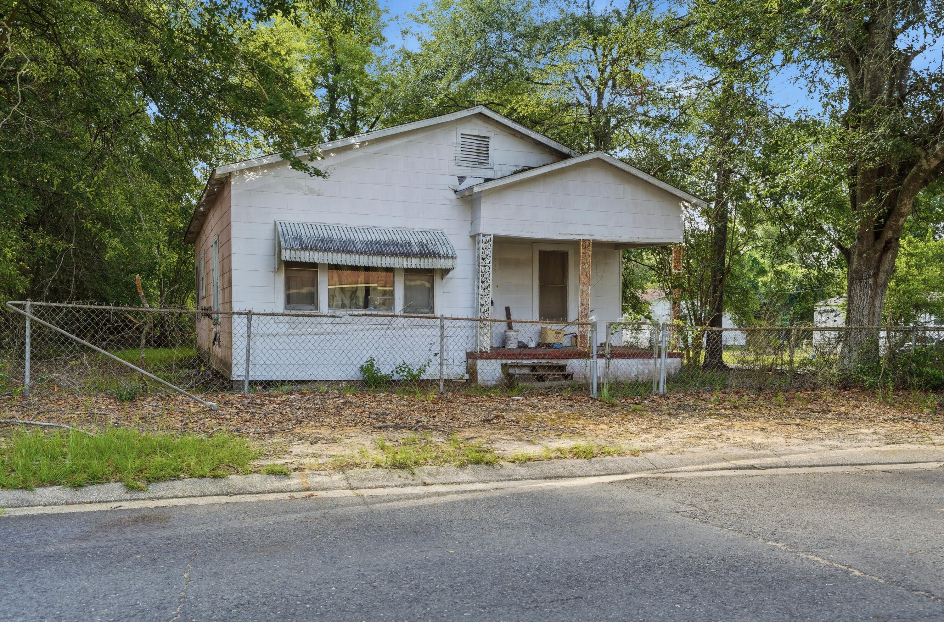 Photo 1 of 10 — 201 Helen, DeRidder, LA 70634