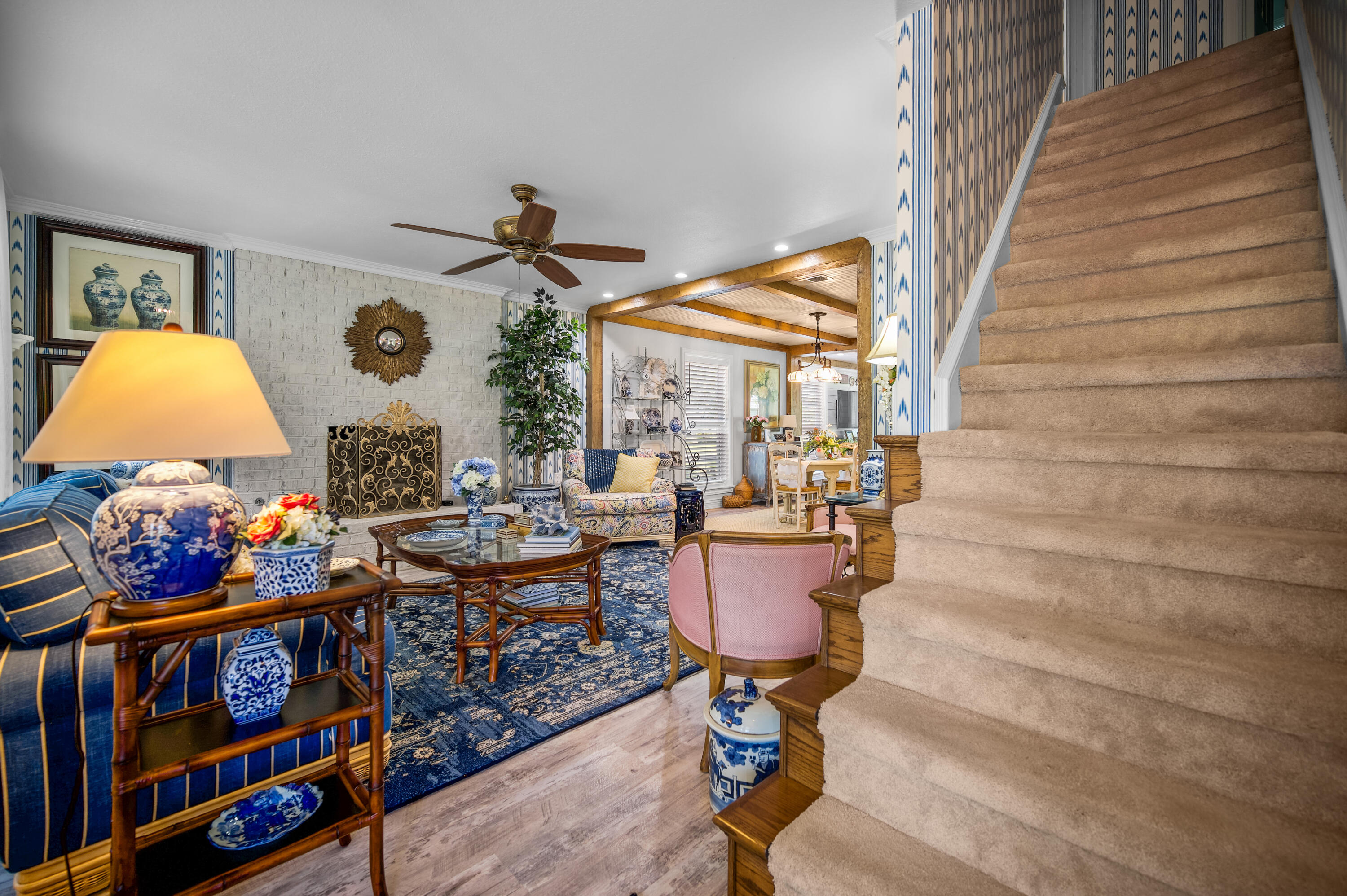 1615 Ernest Dr - Photo 3