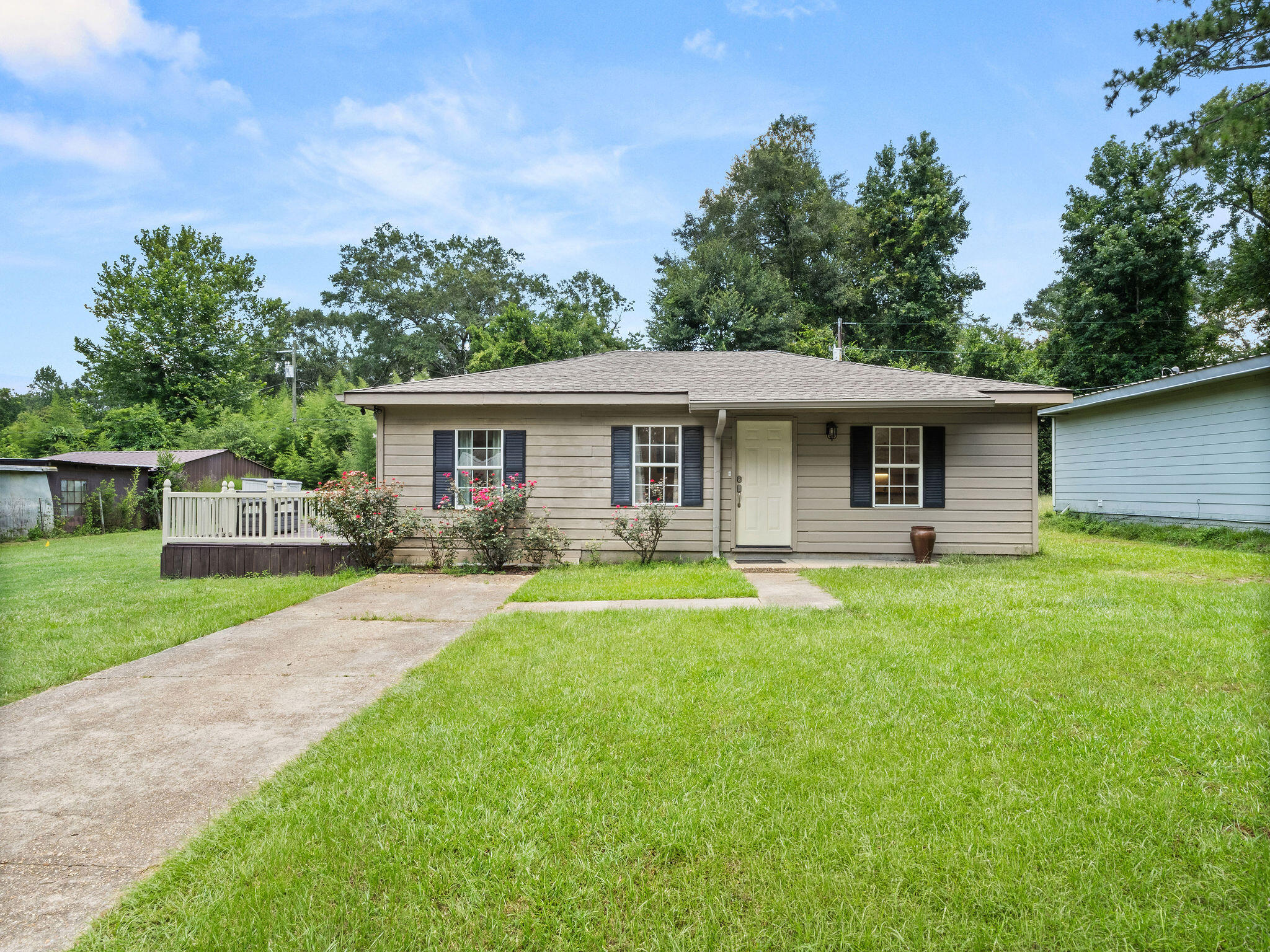 Photo 1 of 12 — 1010 Harvey, DeRidder, LA 70634