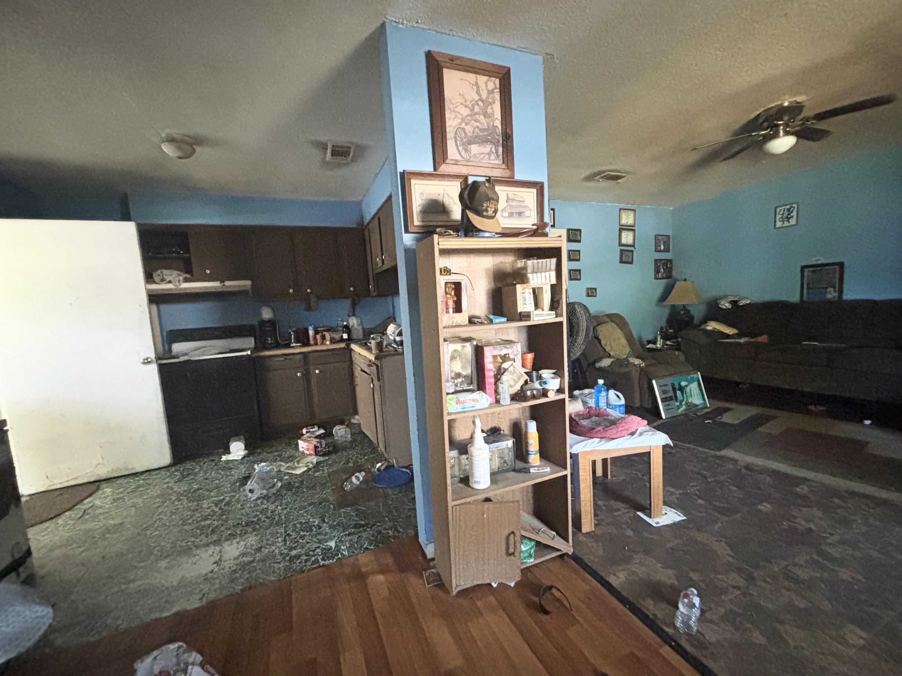 601 S Helen St - Photo 4
