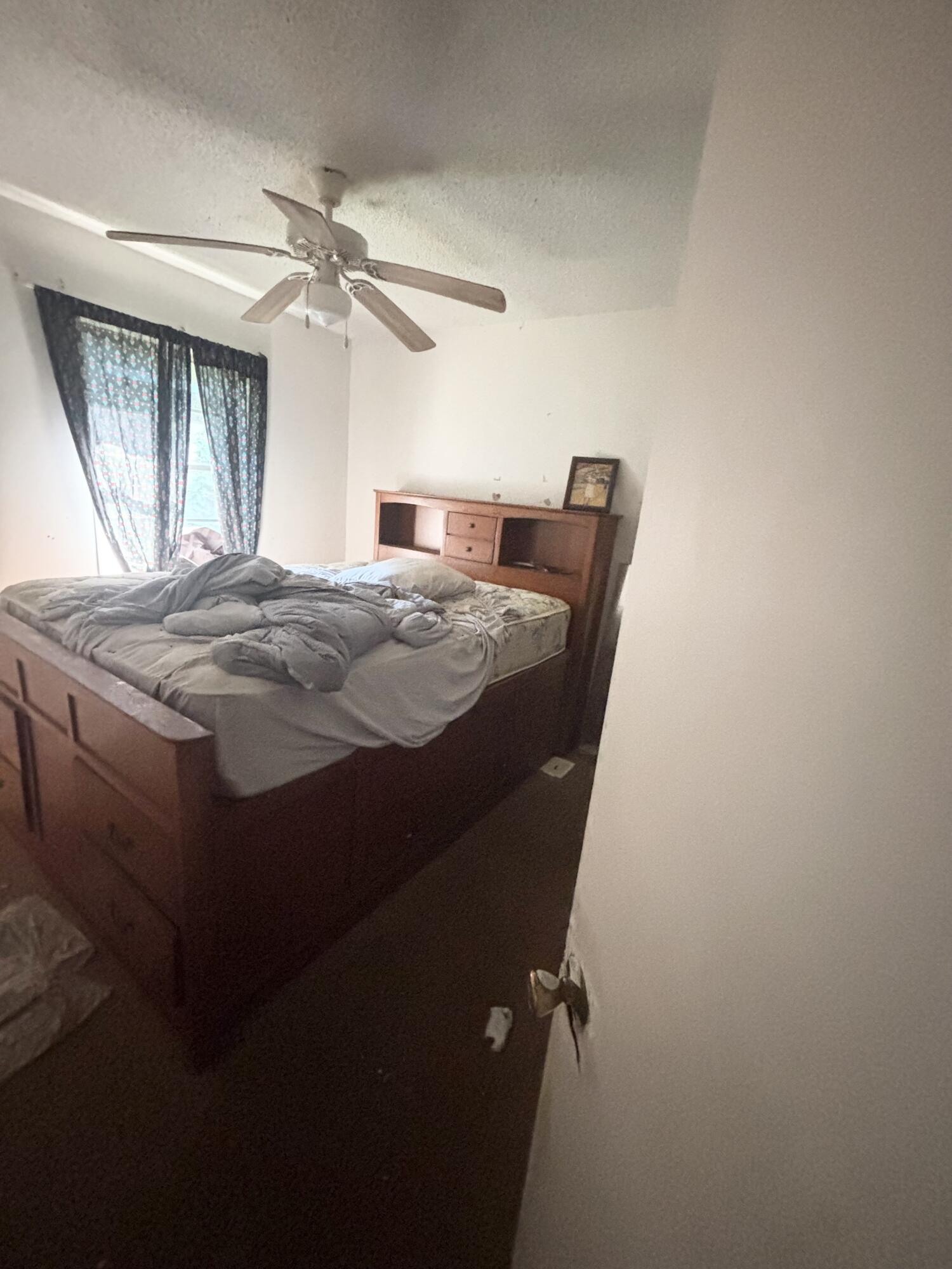 601 S Helen St - Photo 3