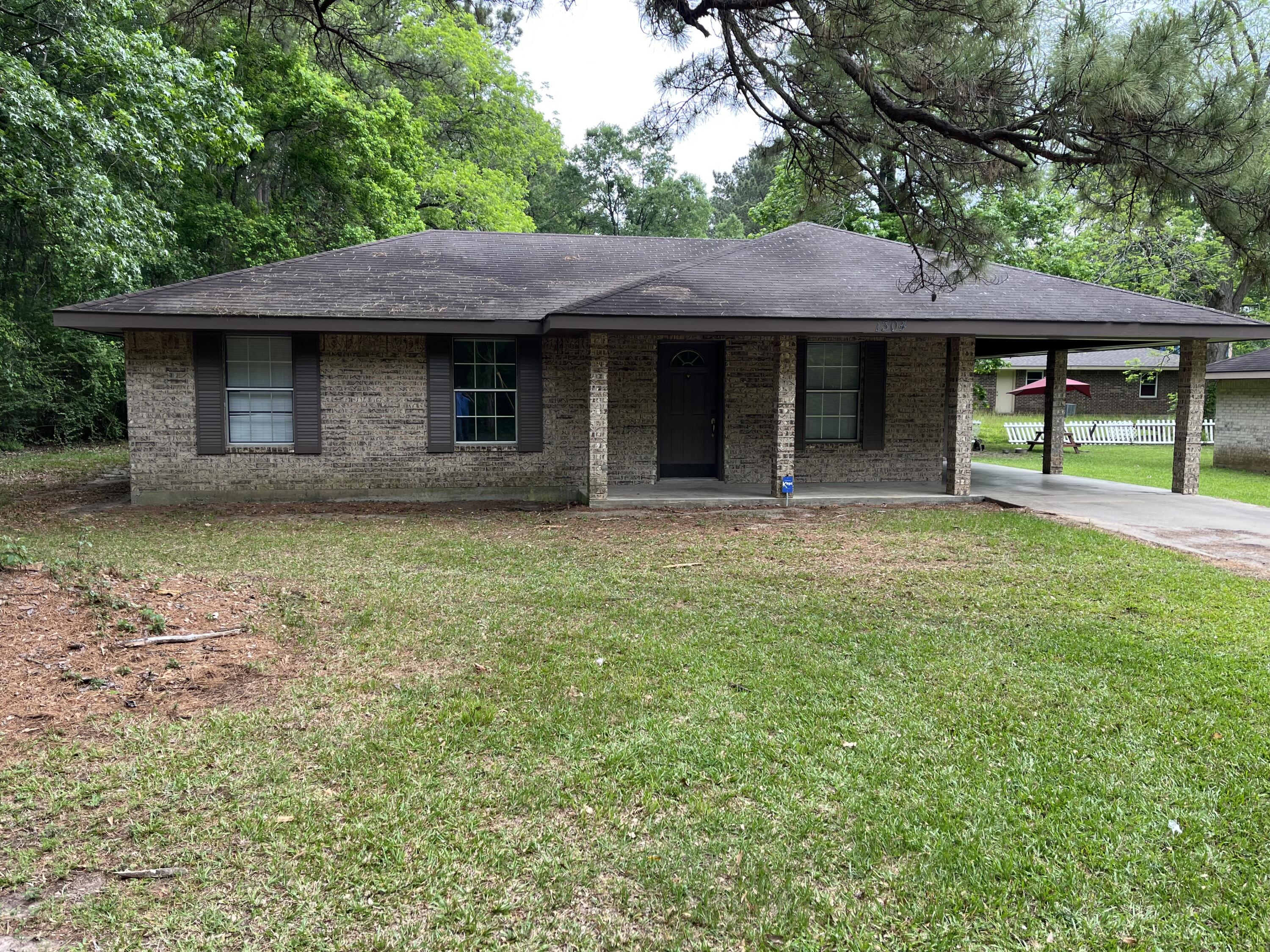Photo 1 of 11 — 1304 Butler, Leesville, LA 71446