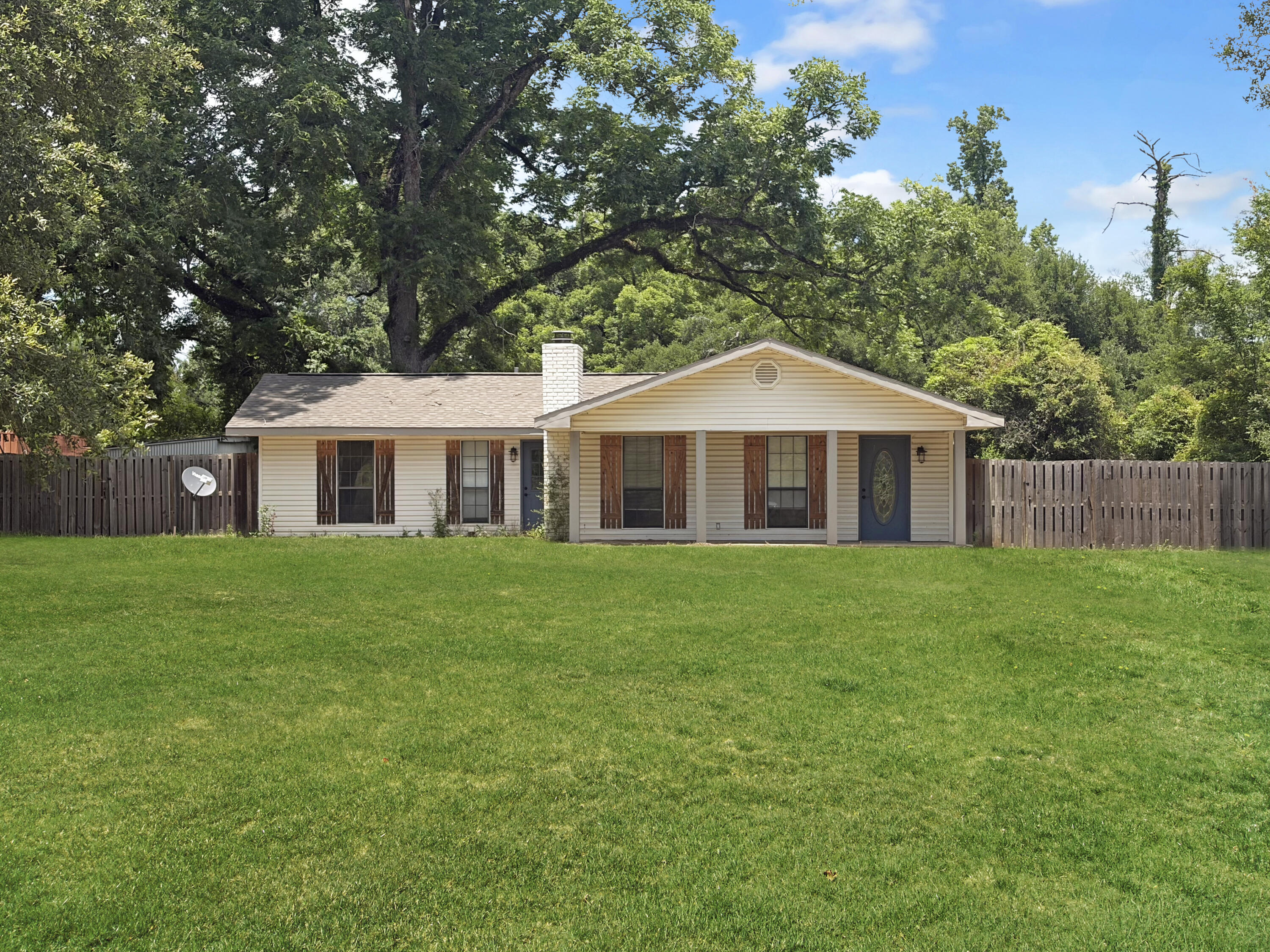 Photo 1 of 16 — 755 Oakes Allardyce Rd, DeRidder, LA 70634