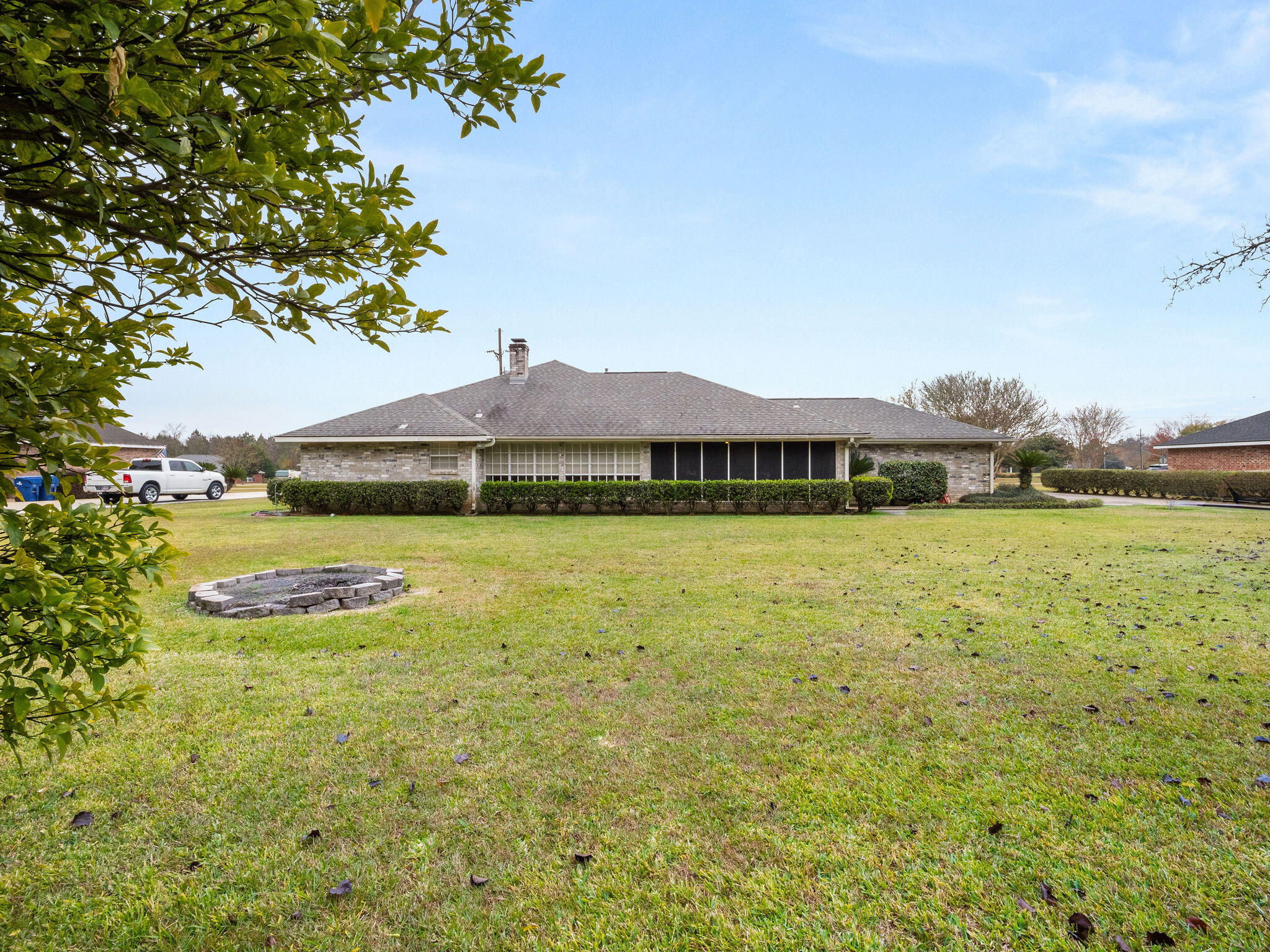 1480 Ernest Dr - Photo 2