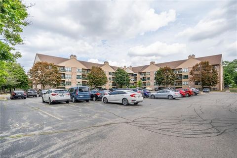 15 Hofstetter Avenue Unit 404, Kitchener, ON N2A 3Z7 - MLS#: 40717817