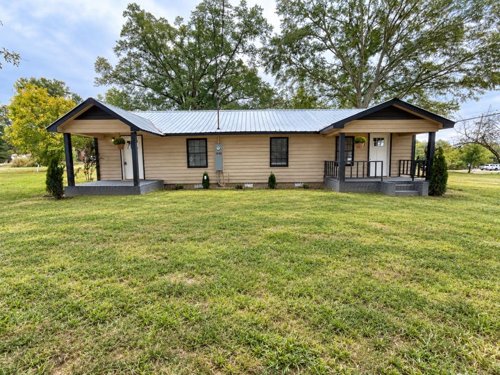 Photo 1 of 14 — 5391 ARKADELPHIA Rd, Jasper, AL 35504