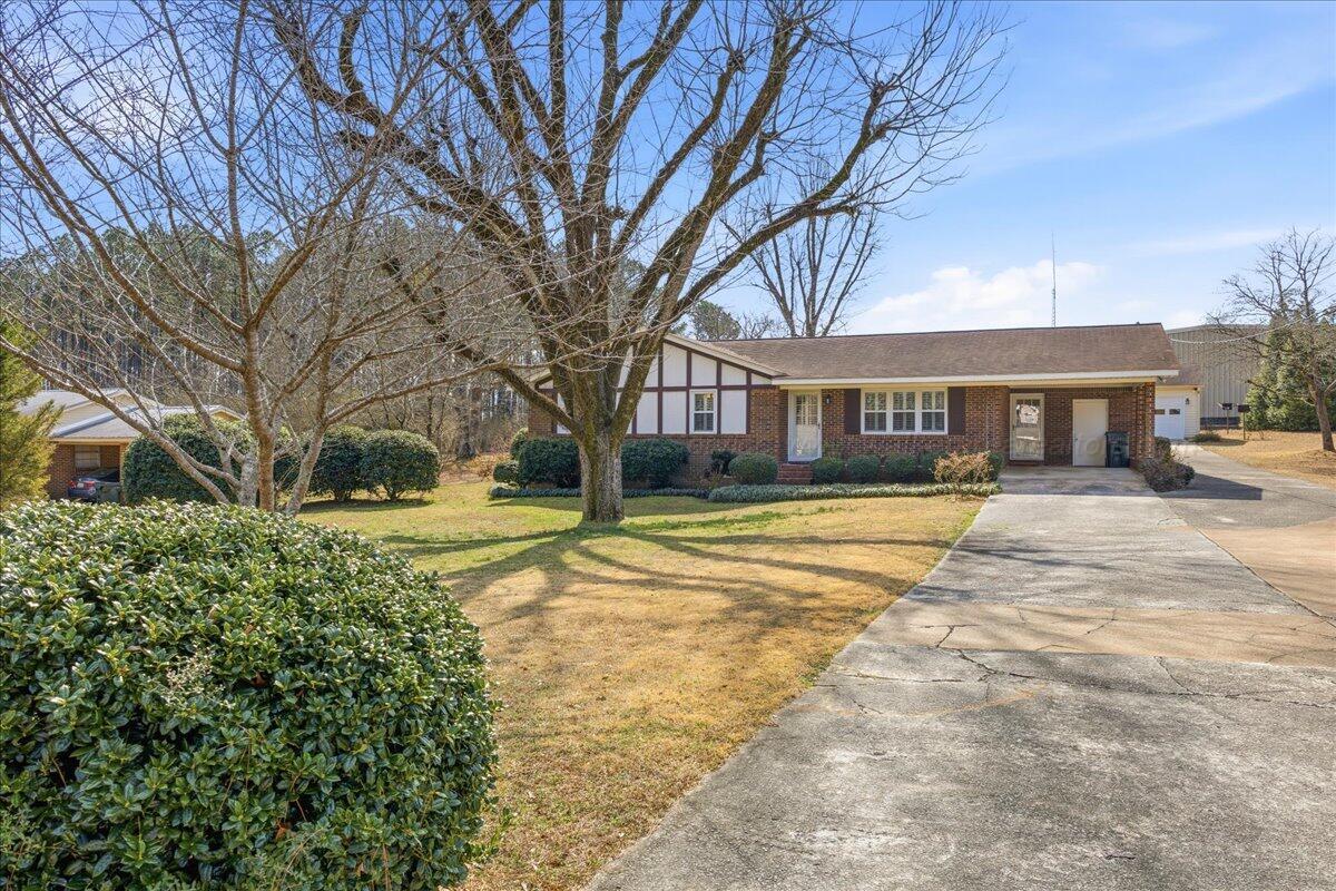 Photo 1 of 25 — 1507 3RD St, Jasper, AL 35504