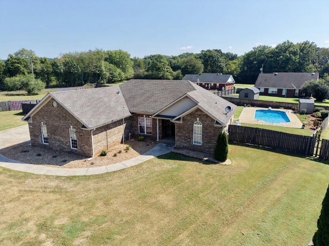 233 BONAIRE Dr