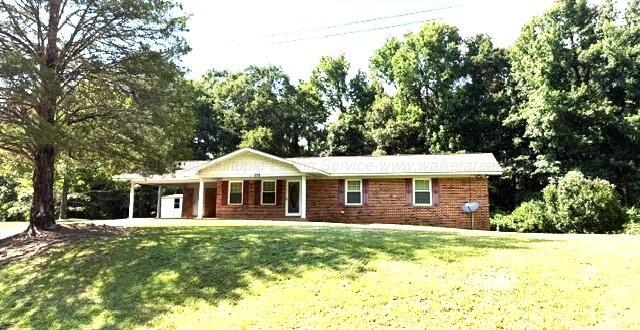 Photo 1 of 19 — 2802 WOLF Rd, Sulligent, AL 35586