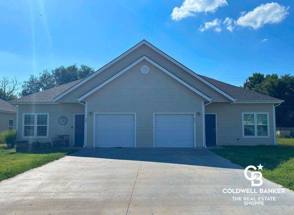 Photo of 909 N Sunflower Lane, Ulysses, KS 67880 (MLS # 100725)