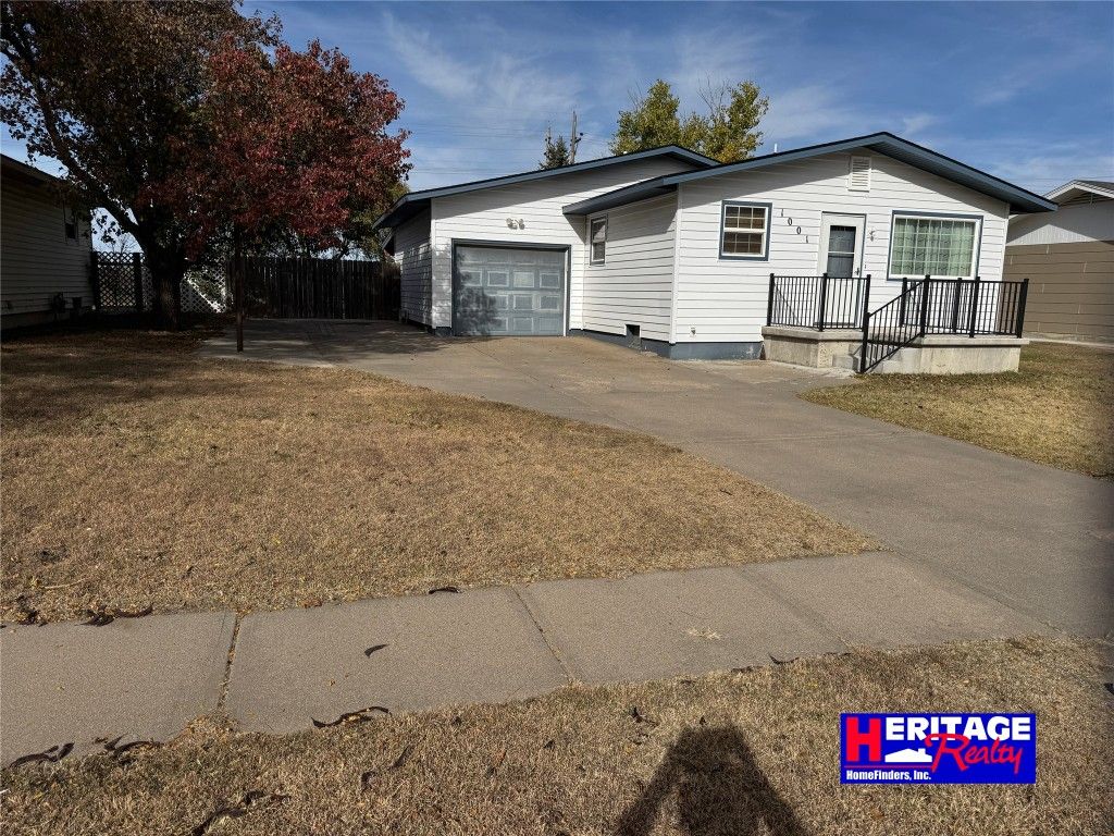 Photo of 1001 W Campbell Street, Garden City, KS 67846 (MLS # 100820)