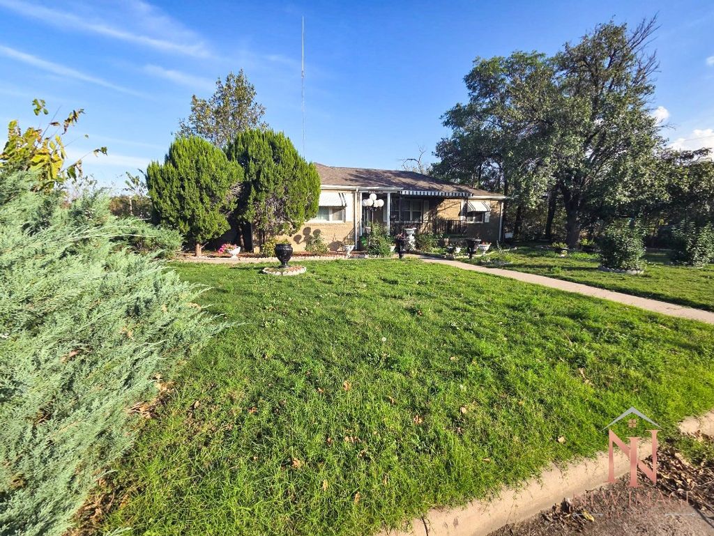 Photo of 210 S 4th Street, Garden City, KS 67846 (MLS # 100795)