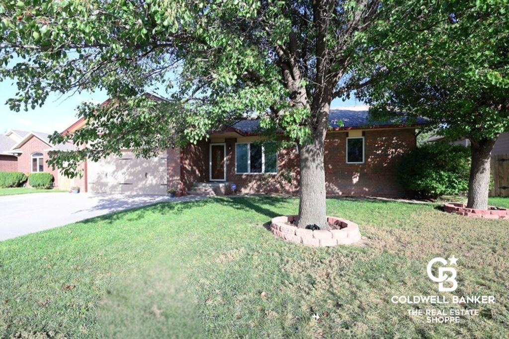 Photo of 3208 Primrose Street, Garden City, KS 67846 (MLS # 100800)
