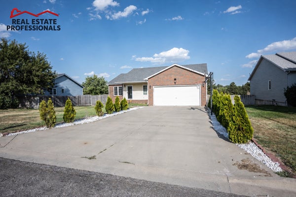 3004 AMBER ST, DODGE CITY, KS 67801 - Image bc8dd6bb6e5eff3974423bbc1428091f/2109356992
