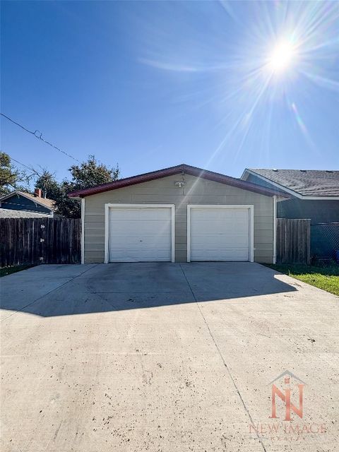 Tiny photo for 403 N 3rd Street, Garden City, KS 67846 (MLS # 100764)