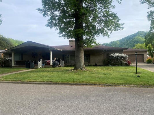 4 N SUNSET BLVD, WILLIAMSON, WV 25661 - Image 3e85c9f70b543c7cddfa1a16ecee8da1/2333463447