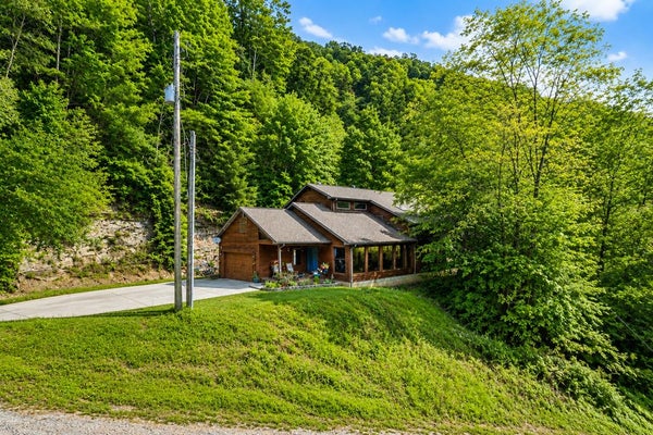 2501 KEWANEE RD, PIKEVILLE, KY 41501 - Image b9b55f2f44c7d7b8cf55681e8a37bf10/2483244683