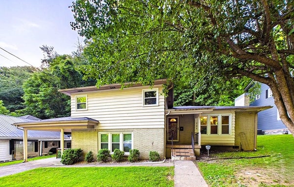 745 COURT ST, PAINTSVILLE, KY 41240 - Image f2f7e3ce6433d8cac77f579f1d2a69f1/2117355752
