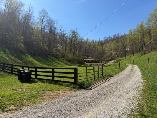 270 HANNAH FRK, HAGERHILL, KY 41222 - Image f74014f4df23bc45eb892cd377e90722/379818792