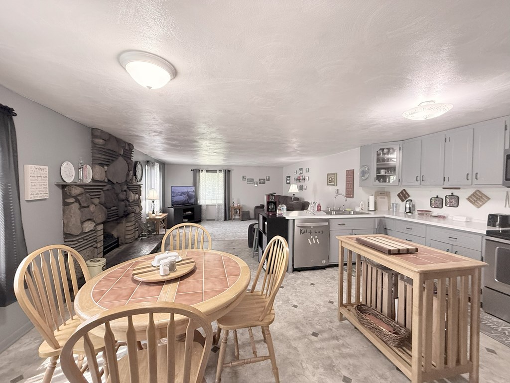 Gaines, Pennsylvania 16921, United States, 3 Bedrooms Bedrooms, ,2 BathroomsBathrooms,Residential,Active,184477