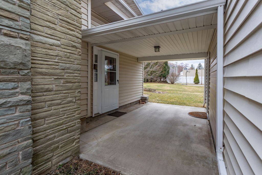 Westfield, Pennsylvania 16950, United States, 3 Bedrooms Bedrooms, ,3 BathroomsBathrooms,Residential,Active,97602