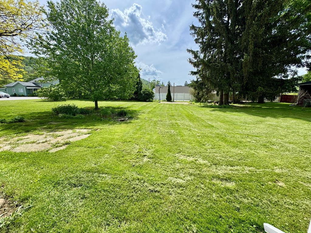 Westfield, Pennsylvania 16950, United States, 3 Bedrooms Bedrooms, ,3 BathroomsBathrooms,Residential,Active,97602